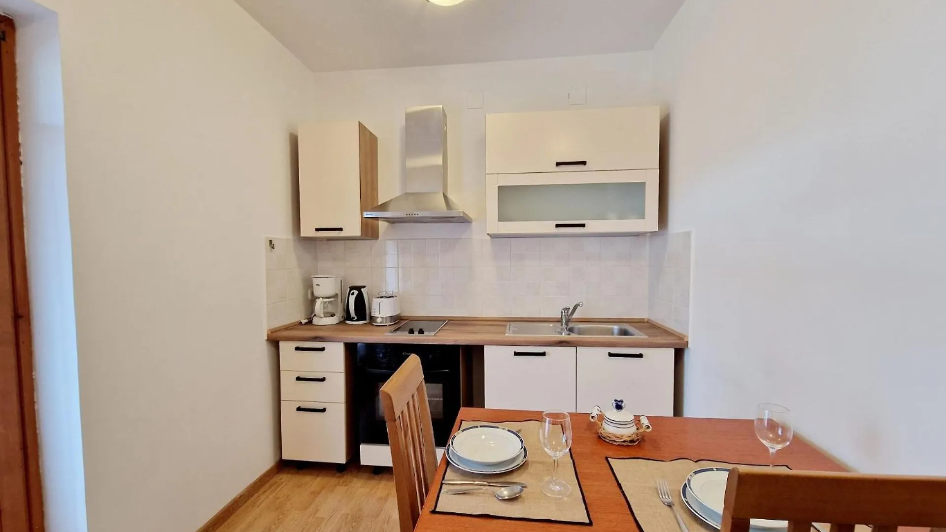 Villa Aleksandar Apartments in Poreč 0*,  Hırvatistan